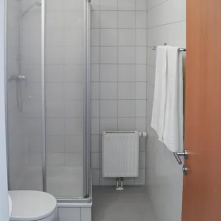 Lenzi Oda ve Kahvaltı 3*