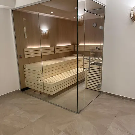 Lenzi サンクト・アントン・アム・アールベルク