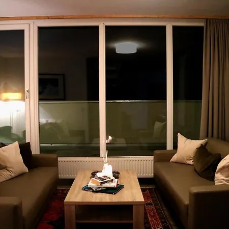 Lenzi לינה וארוחת בוקר